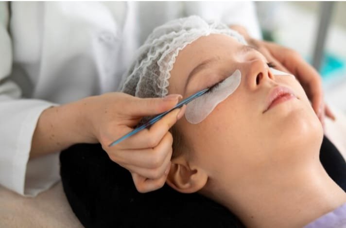 Lash Lash Lifting: The Secret to Naturally Beautiful Eyes