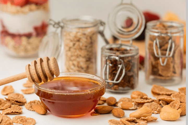 Packs Honey: The Sweet Secret to Natural Health and Energy