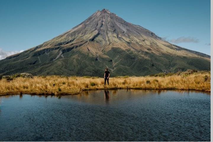 Discover Mongibello Etna —The Majestic Twin-Peak Volcano of Sicily